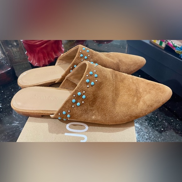 Johnny was tan leather studded mules. - Picture 9 of 9